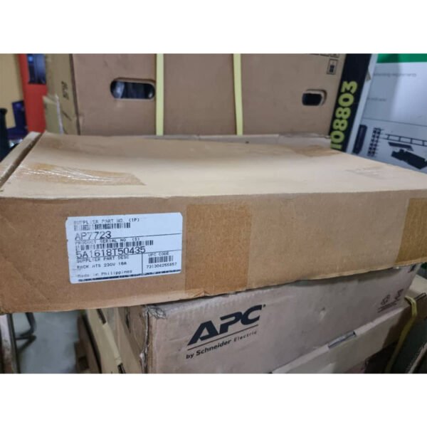 AP7723-3-RACK ATS, 20A-208V, 16A-230V, C20 IN, (8) C13 (1) C19 OUT